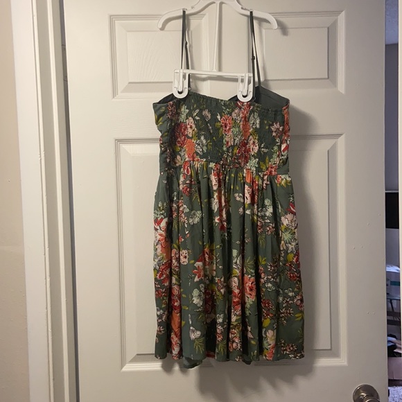 Cute summer dress size Large - Picture 3 of 4